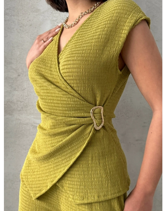 Kruvaze Beli Tokalı Takım-yağ yeşili