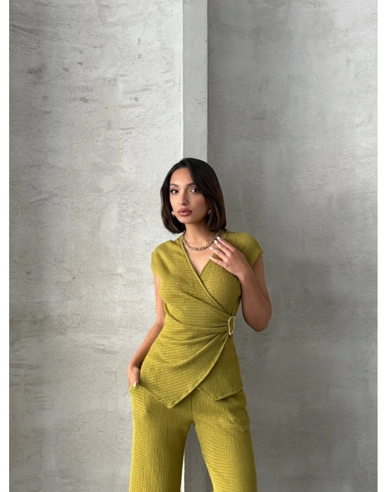 Kruvaze Beli Tokalı Takım-yağ yeşili