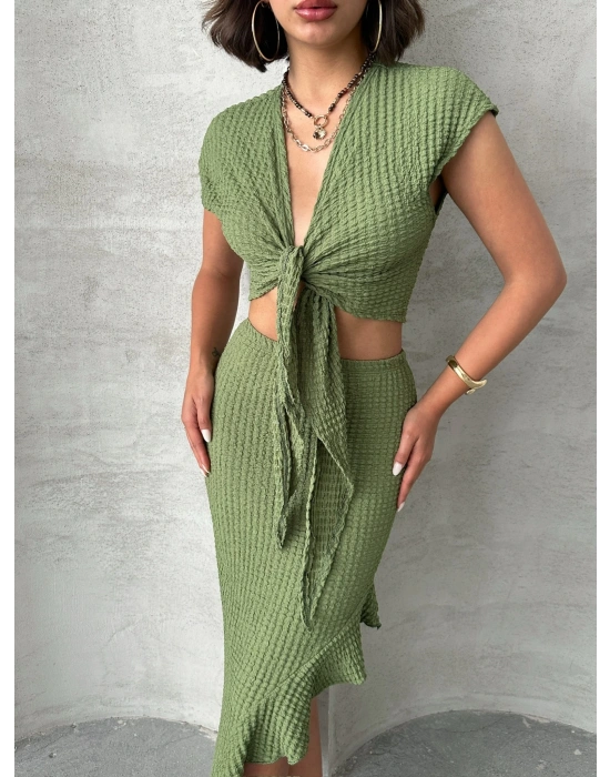 Önü Bağlamalı Fırfır Etekli Takım-yeşil