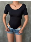 Dekolteli Kısa Kollu Bodysuit