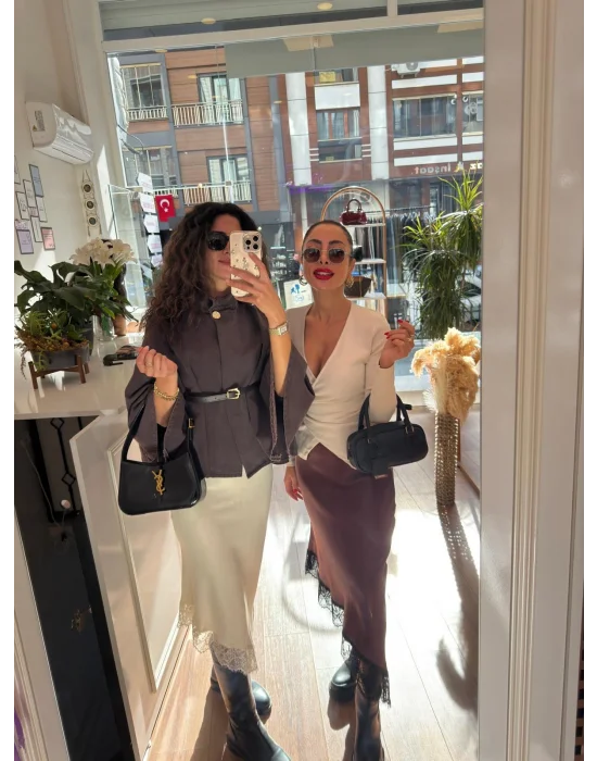 ASİMETRİK KESİM DANTEL DETAYLI MİDİ SATEN ETEK