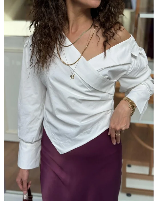 ASİMETRİK YAKA POPLİN BLUZ