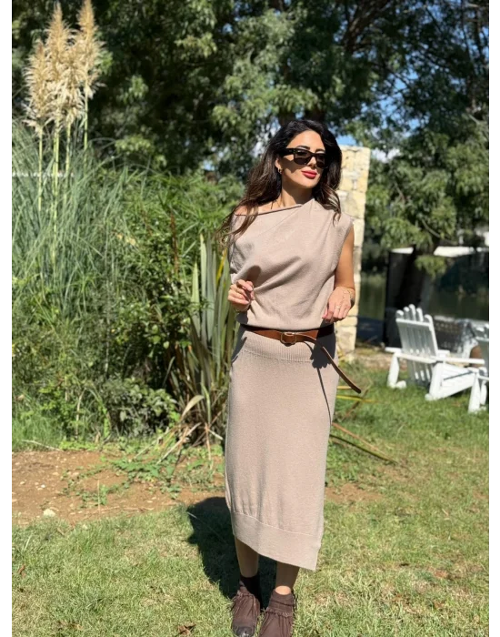 ASİMETRİK YAKA YÜNLU KEMERLİ TRIKO ELBİSE