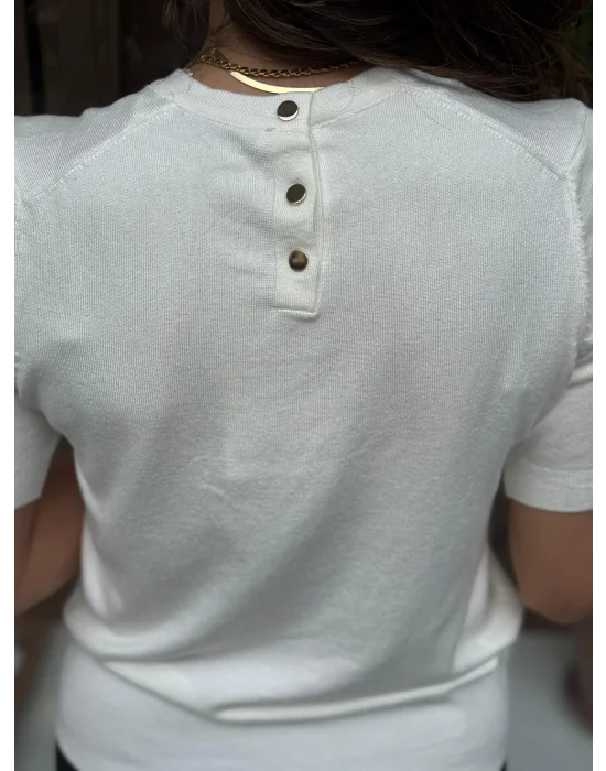 BİSKİLET YAKA ARKASI DÜĞMELİ KISA KOL KAZAK