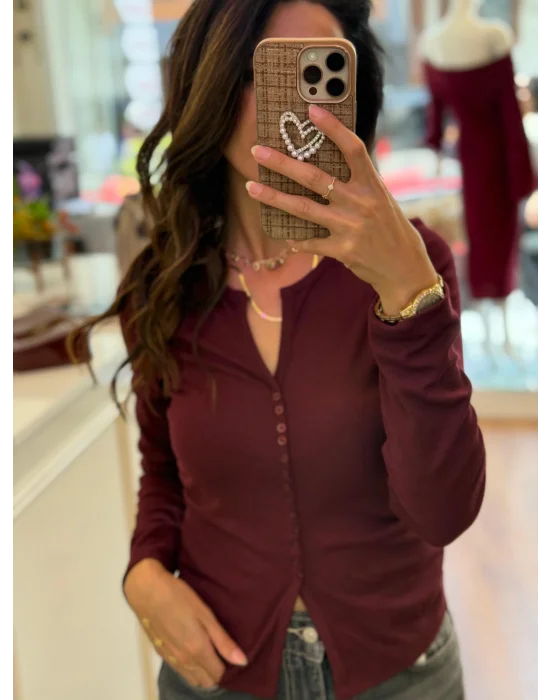 DÜĞME DETAYLI BÜZGÜLÜ TOP