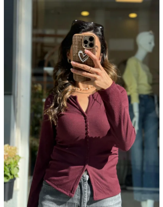 DÜĞME DETAYLI BÜZGÜLÜ TOP