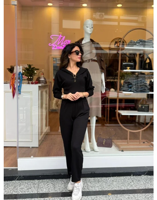 KAPÜŞONLU EŞOFMAN TAKIMI