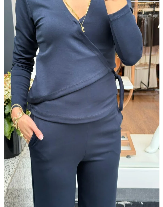 KRUVAZE YAKA YANDAN BAĞLAMALI EŞOFMAN TAKIMI