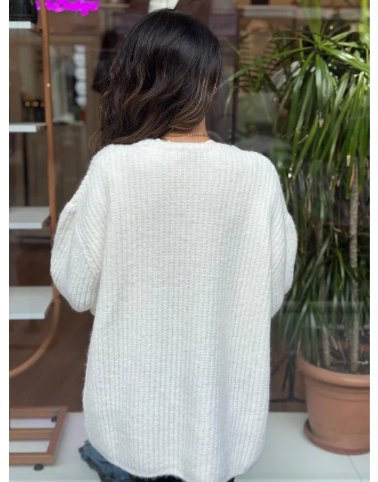 YUMUŞAK DOKULU DÖKÜMLÜ TRİKO HIRKA