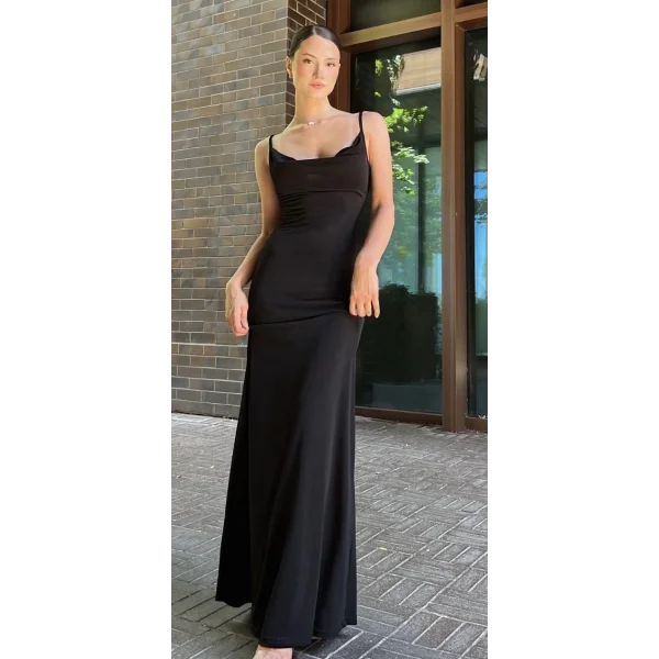 Degaje Yaka Uzun Siyah İpli Elbise