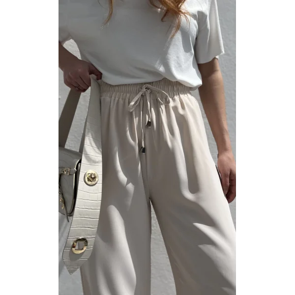 Dökümlü Bol Paça Bej Pantolon