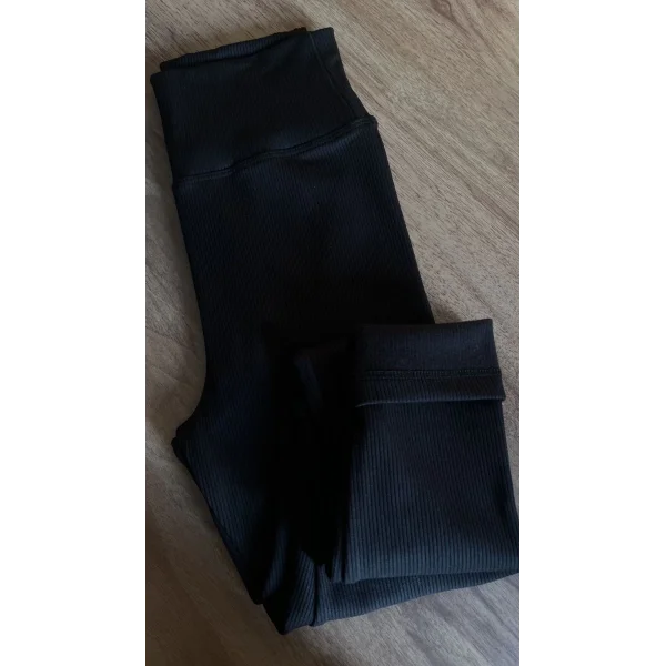 Fitilli Şardonlu Siyah Tayt ( Bir beden büyük almalısınız )