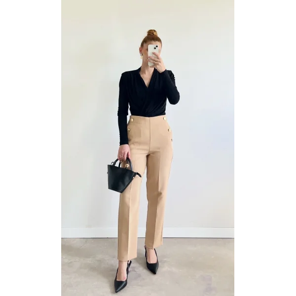 Gold Düğmeli Camel Kumaş Pantolon