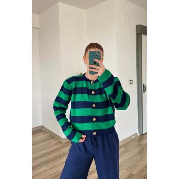 Gold Düğmeli Hırka