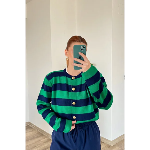 Gold Düğmeli Hırka