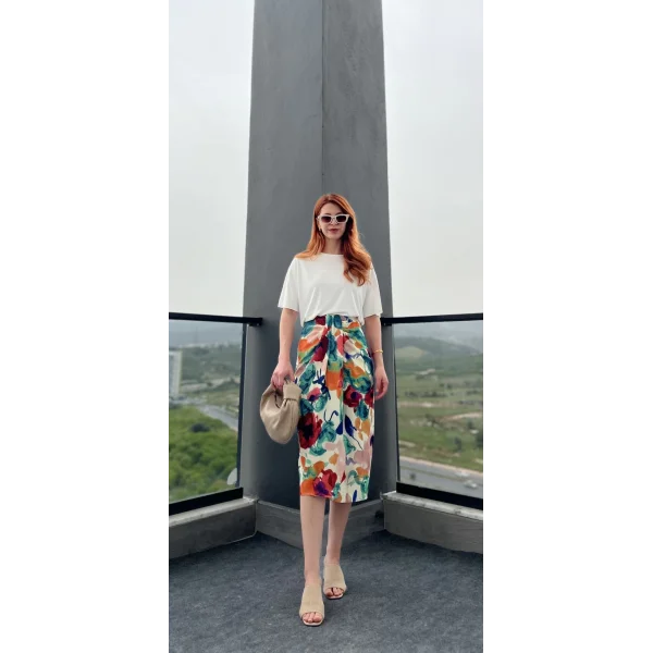 Önden yırtmaçlı Renkli Etek