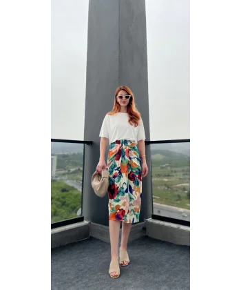 Önden yırtmaçlı Renkli Etek