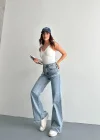 Yazı Detaylı Wide Leg Jean Pantolon