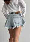 Buz Mavi Taş Detaylı Püsküllü Paça Denim Mini Şort