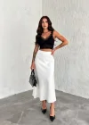 Beyaz Scuba Puf Uzun Etek
