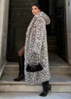 Gri Leopar Kapşonlu Uzun İthal Kürk