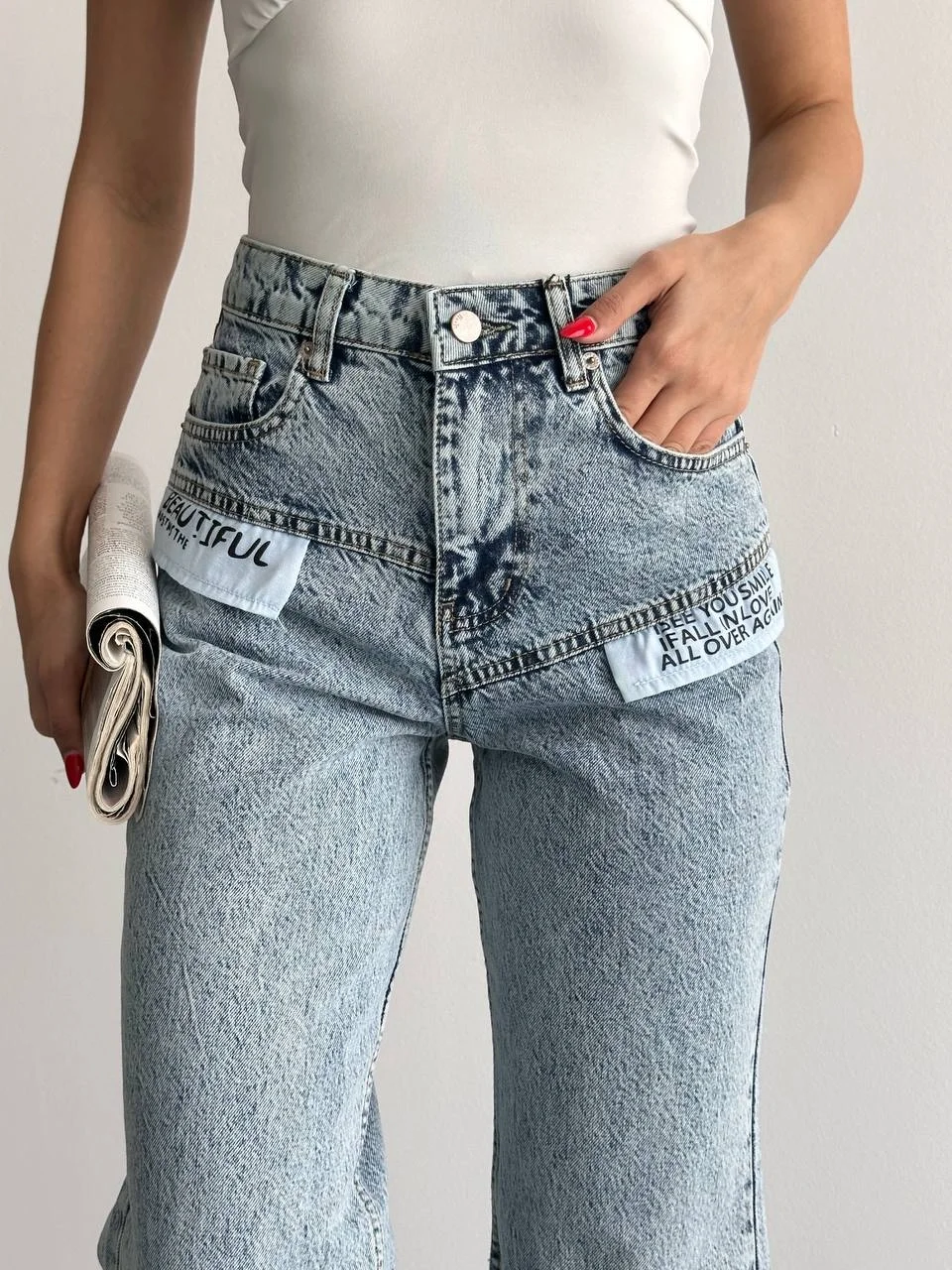 Yazı Detaylı Wide Leg Jean Pantolon