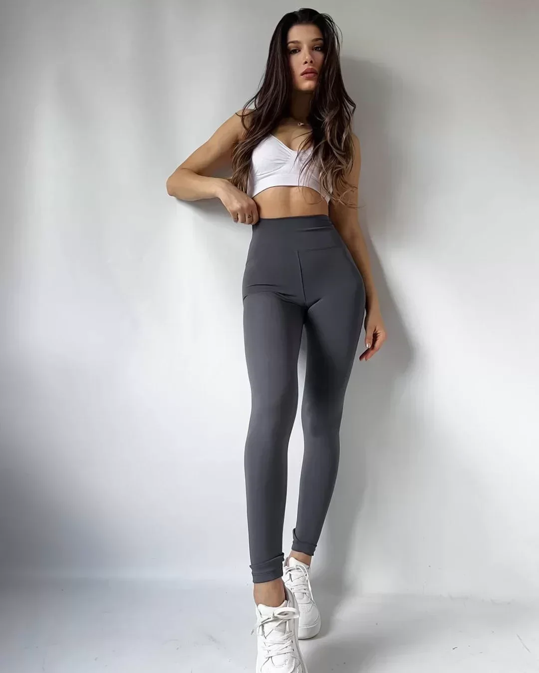 Antrasit Toparlayıcı Ve Sıkılaştrıcı Oysho Tayt