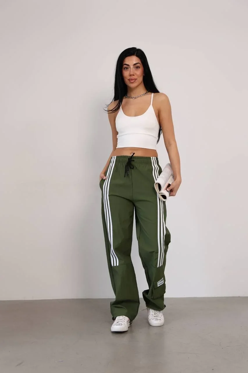 Haki Önden Üç Şerit Paça Cep Detay Paraşüt Eşofman