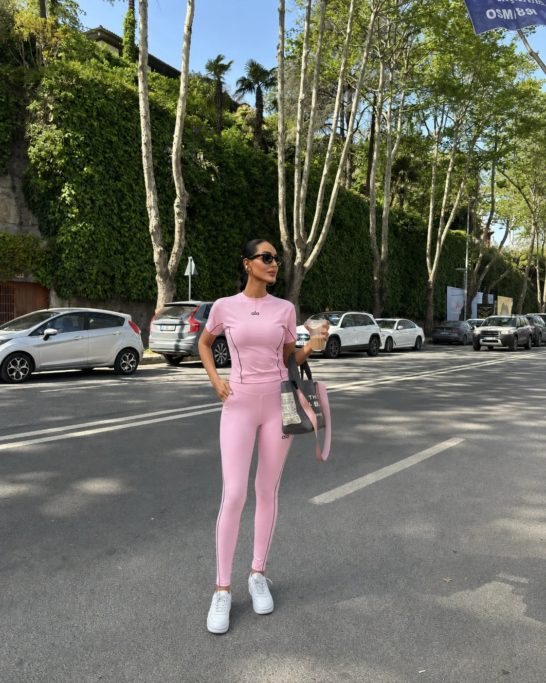 Pembe Alo Arabiyeli Taytlı Takım