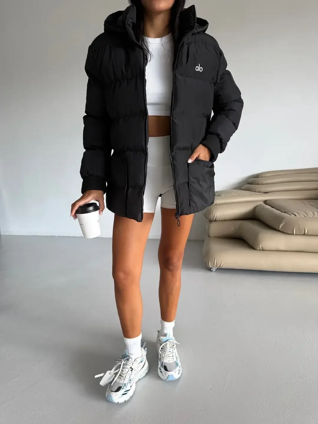 Siyah Alo Oversize Kapşonlu Şişme Mont