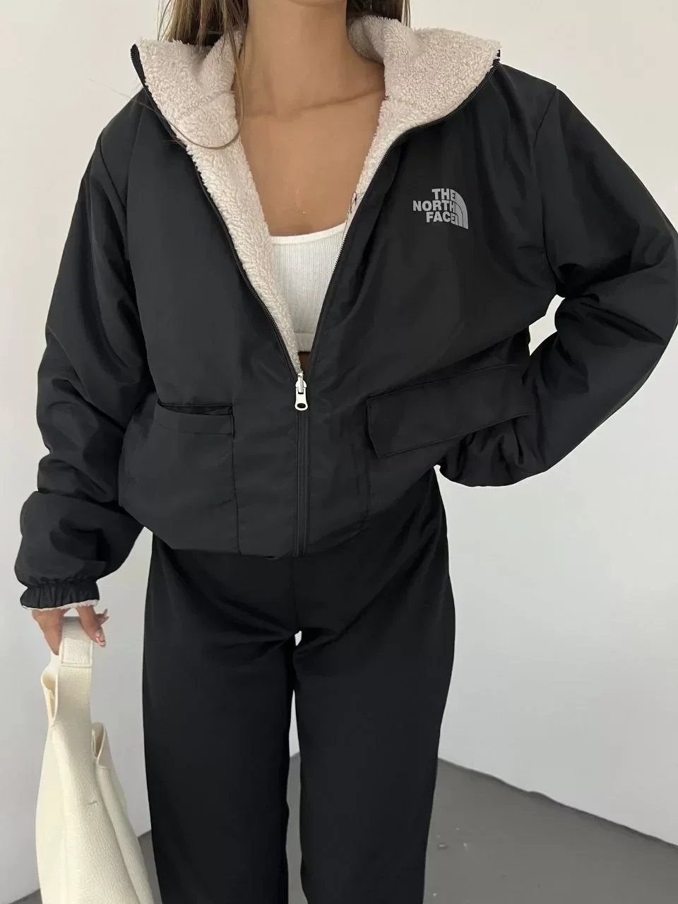 Siyah Çift Taraflı Giyilebilir Kürklü Mont