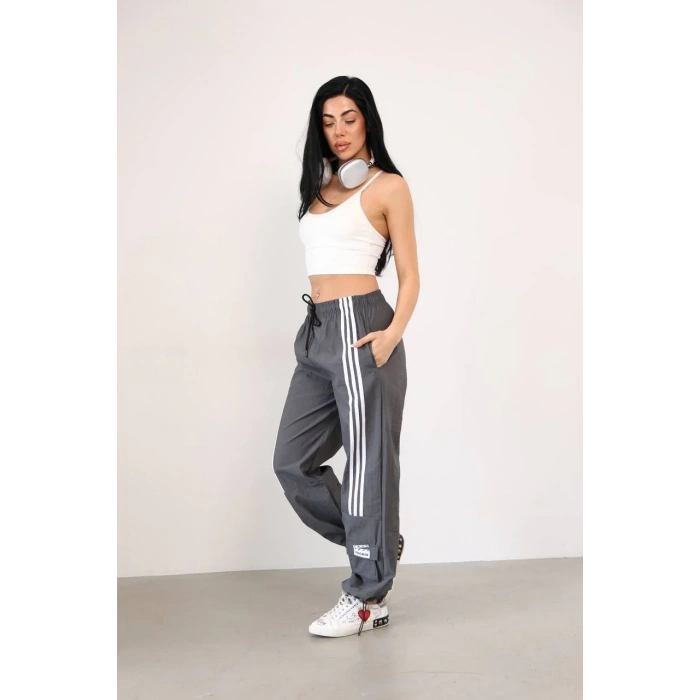 Antrasit Önden Üç Şerit Paça Cep Detay Paraşüt Eşofman