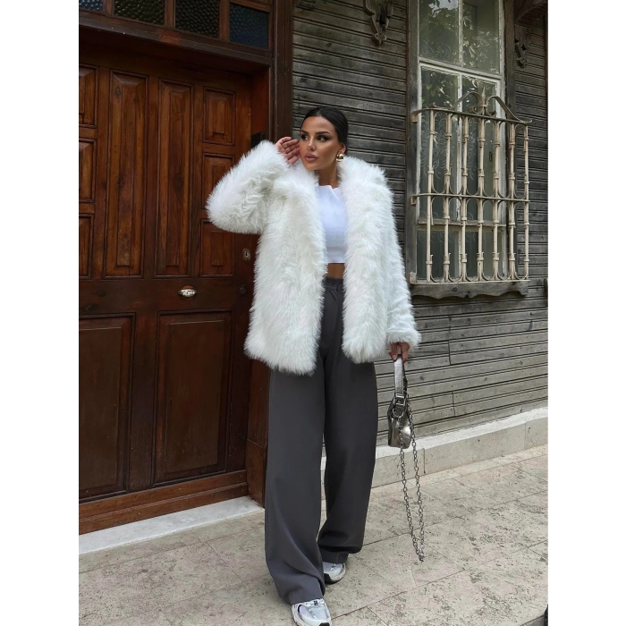 Beyaz Ceket Yaka Kürk Kaban