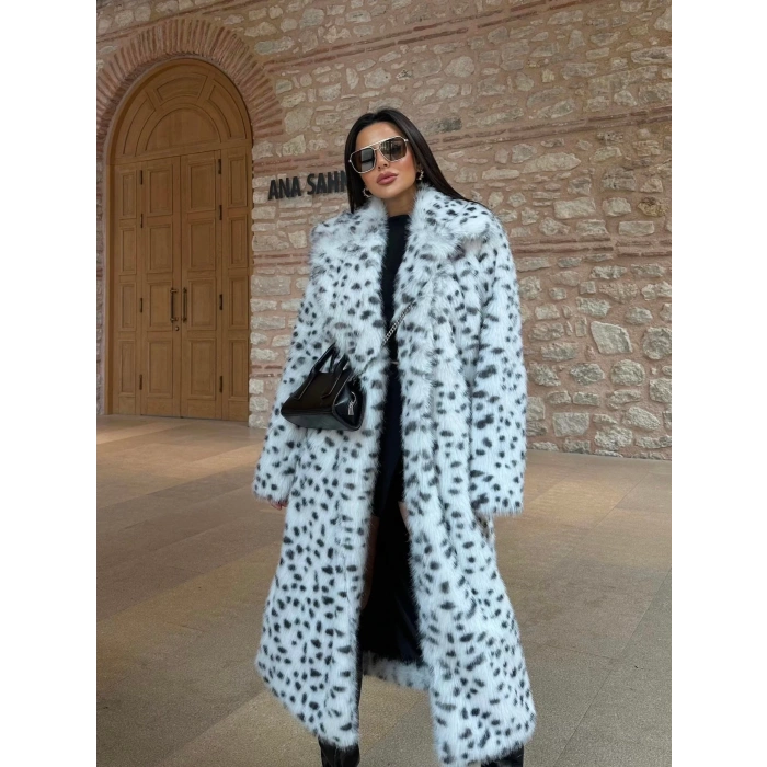Beyaz Leopar Ceket Yaka İçi Satarlı Uzun İthal Kürk Kaban