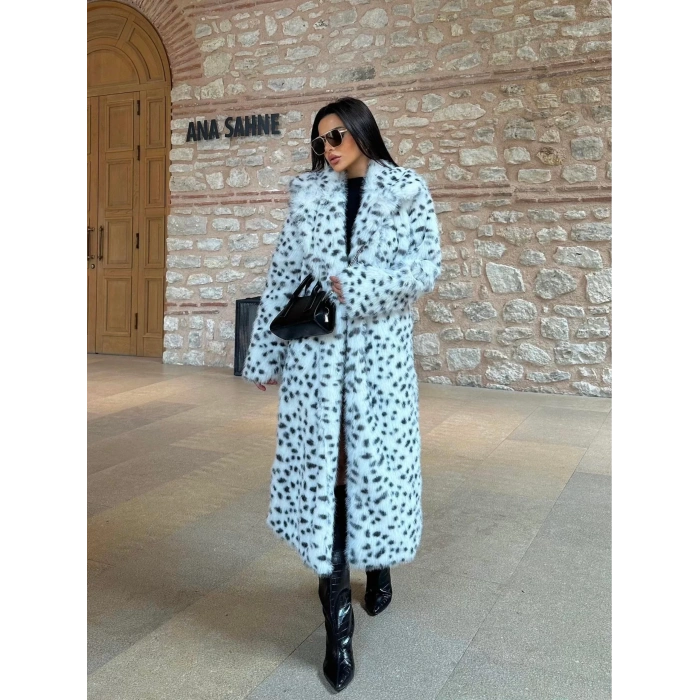 Beyaz Leopar Ceket Yaka İçi Satarlı Uzun İthal Kürk Kaban