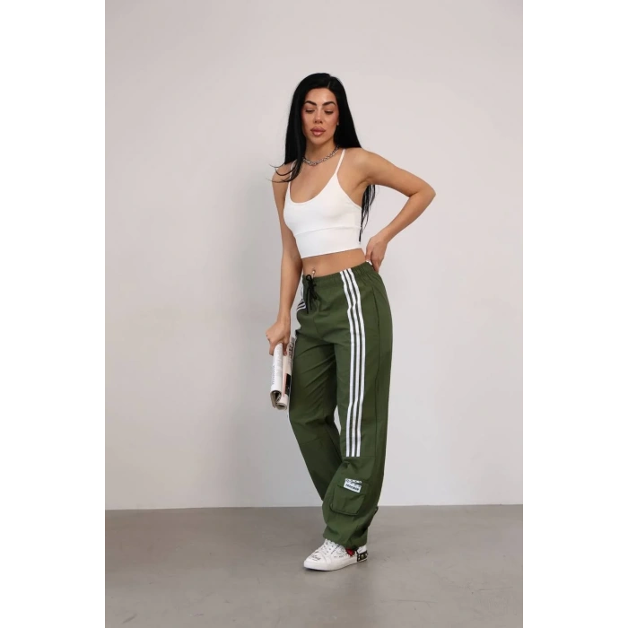 Haki Önden Üç Şerit Paça Cep Detay Paraşüt Eşofman