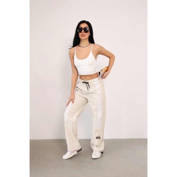 Krem Önden Üç Şerit Paça Cep Detay Paraşüt Eşofman