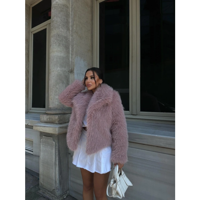 Pembe Şal Yaka İçi Astarlı Kürk Kaban