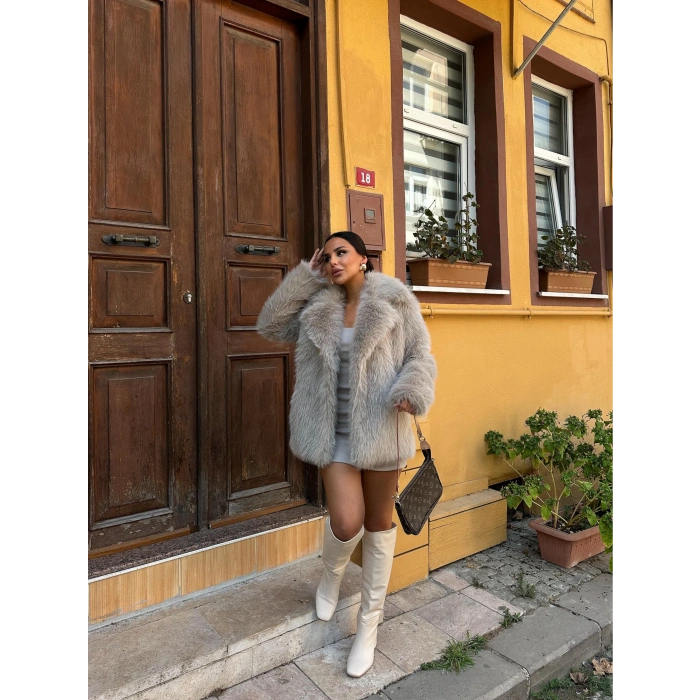 Taş Ceket Yaka Kürk Kaban