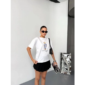 Beyaz Basic Rahat Kalıp Penye Tshirt