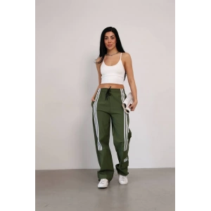 Haki Önden Üç Şerit Paça Cep Detay Paraşüt Eşofman