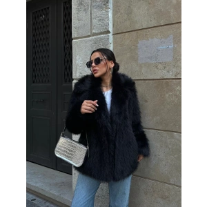 Siyah Ceket Yaka Kürk Kaban