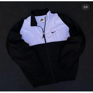 Siyah Beyaz NK Oversize Paraşüt Yağmurluk