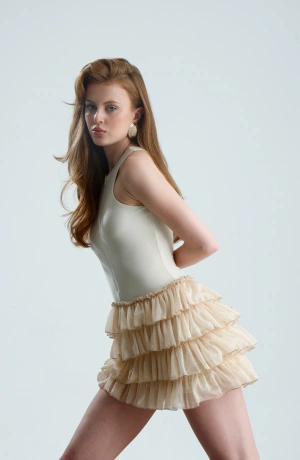 Nora Şortlu Mini Simli Fırfırlı Elbise