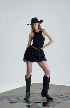 Nora Şortlu Mini Fırfırlı Siyah Elbise