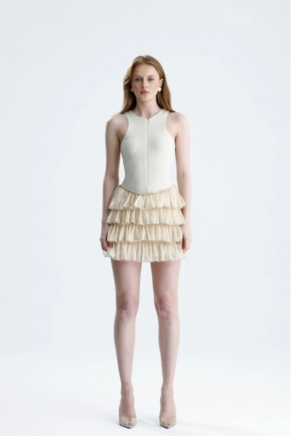 Nora Şortlu Mini Simli Fırfırlı Elbise