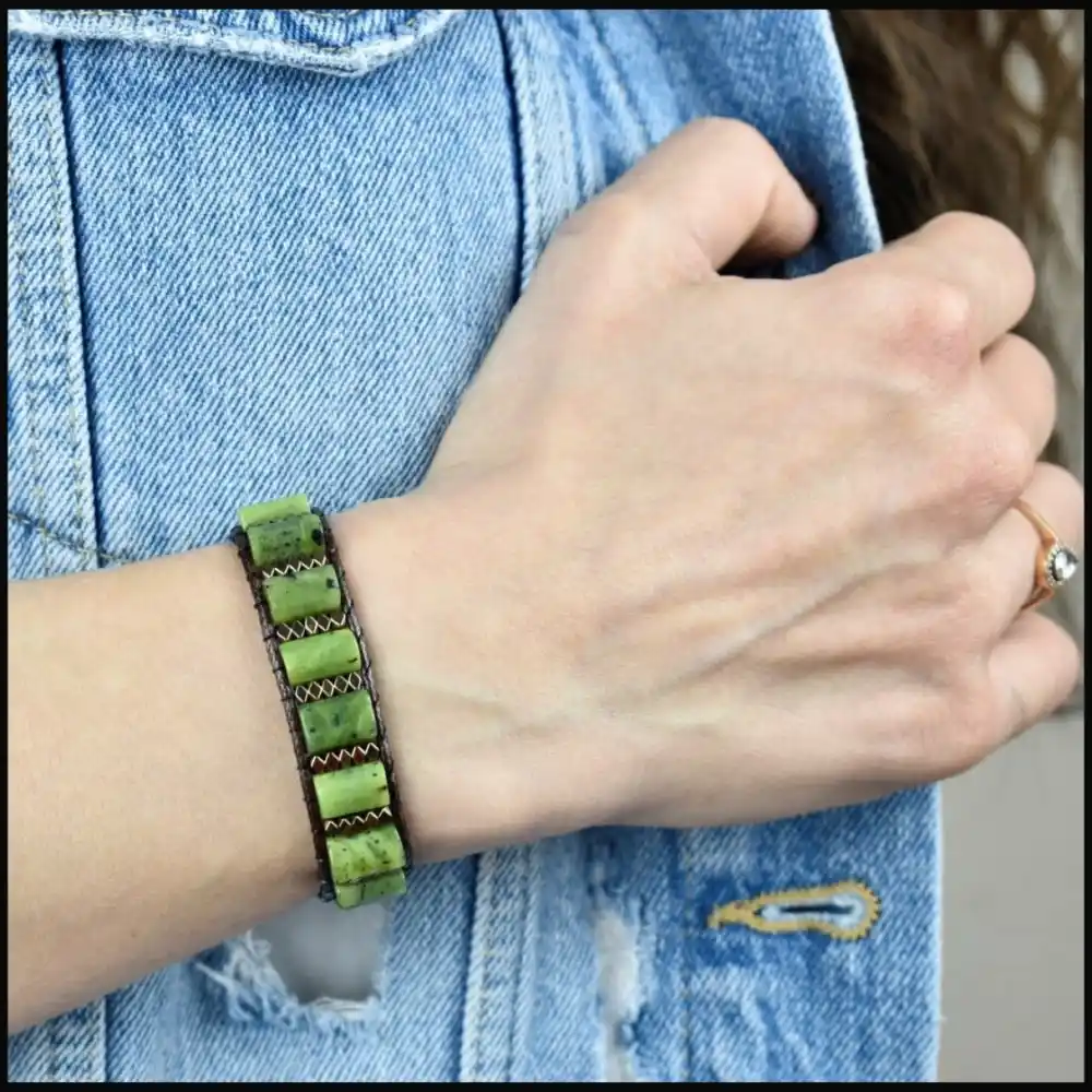 Yeşim Taşı Köşeli Silindir Bileklik