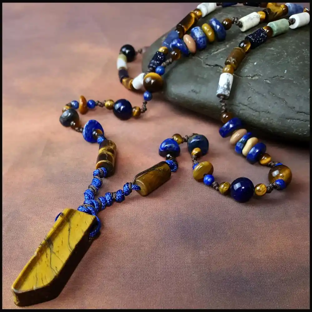 Kaplan Gözü Uçlu Bohem Kolye