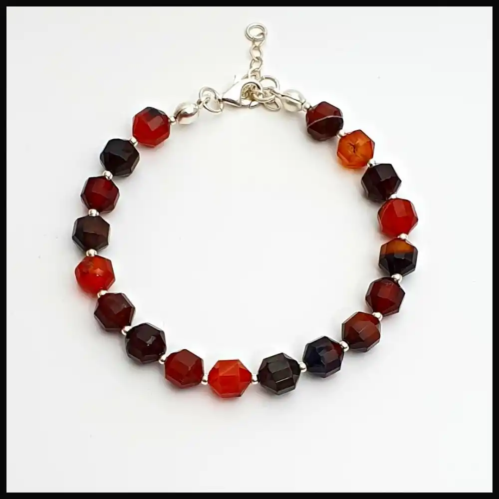 Pırlanta Kesim Kırmızı Akik Gümüş Bileklik