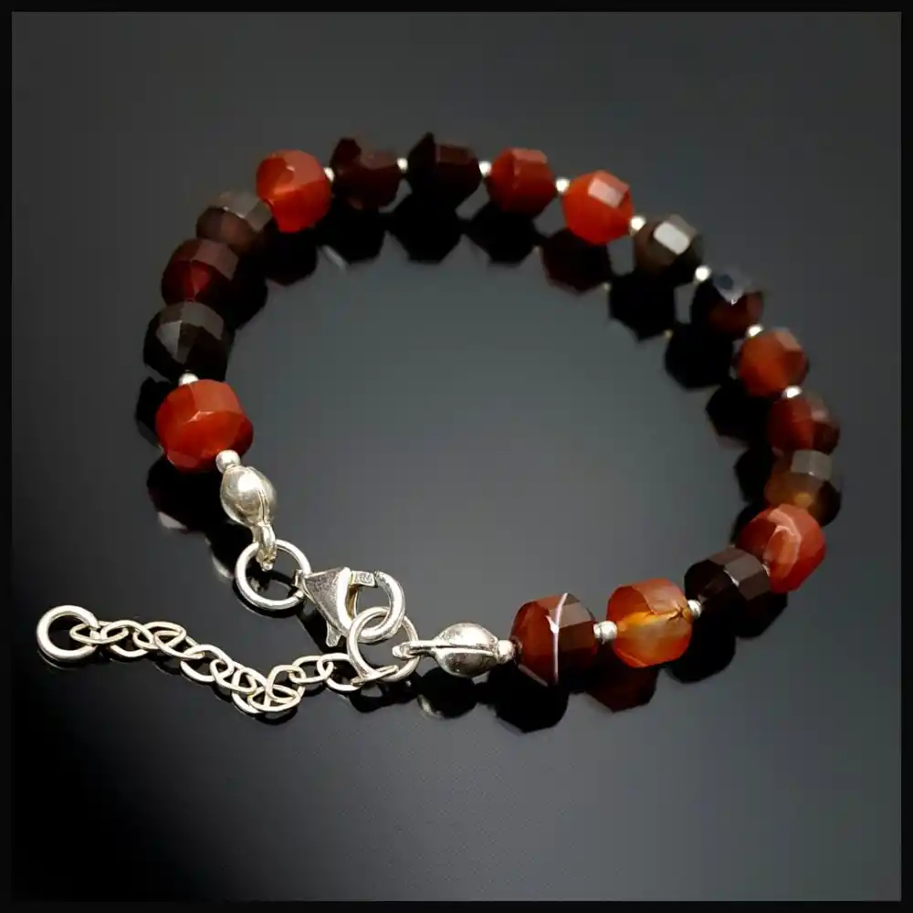 Pırlanta Kesim Kırmızı Akik Gümüş Bileklik